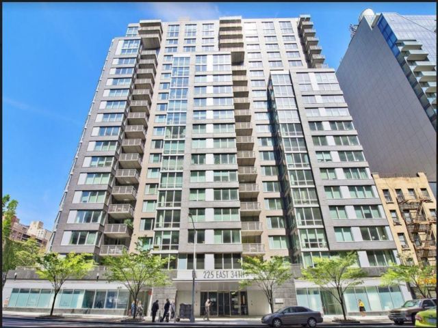  2 BR,  2.00 BTH &nbsp;Condo style home in New York